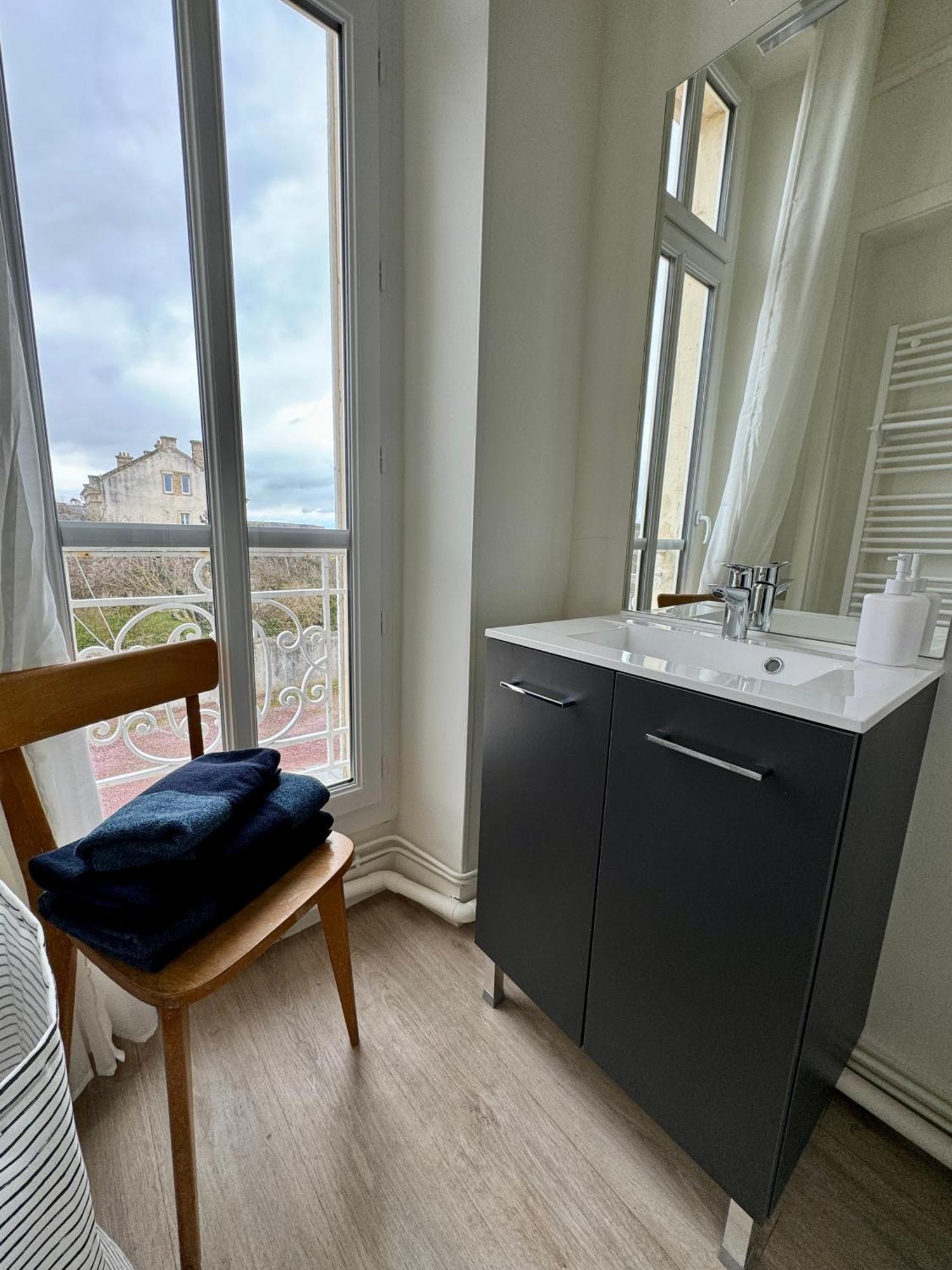 Sunny Apt On D-Day Beach With Parking Saint-Côme-de-Fresné Extérieur photo
